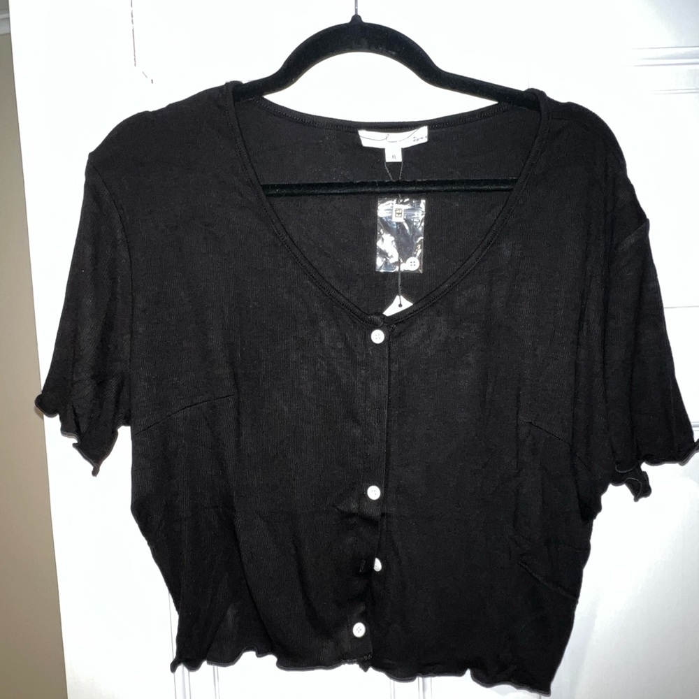 Elegant Black Button-Up Crop Top